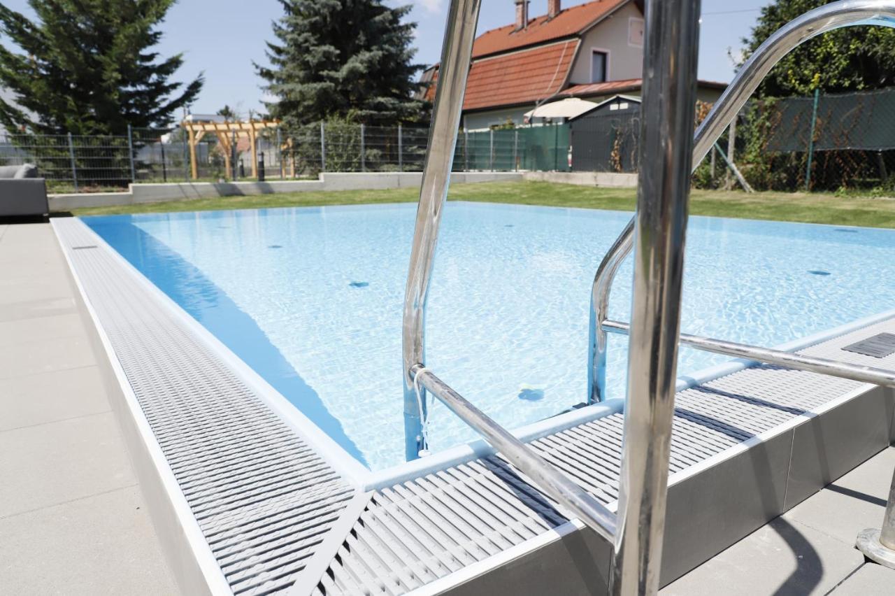 Rooftop Terrace, Free Garage Parking And Pool! Βιέννη Εξωτερικό φωτογραφία