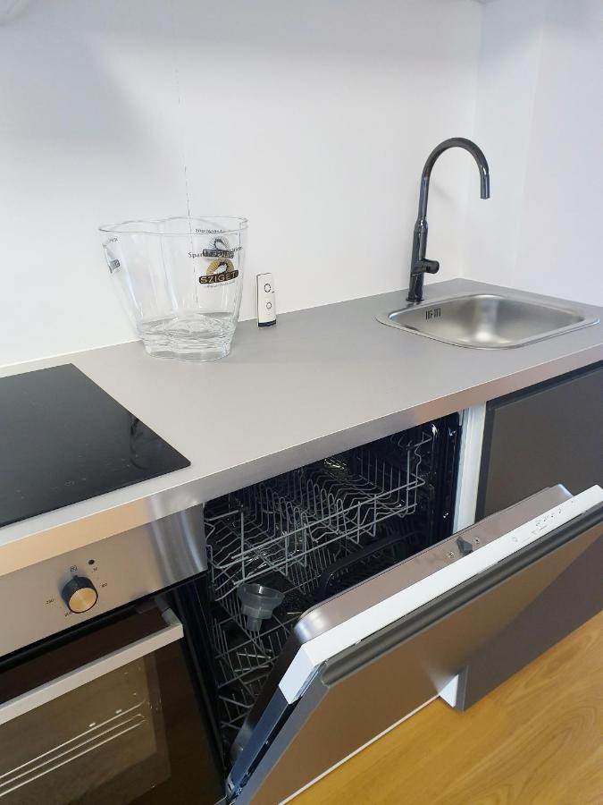 Rooftop Terrace, Free Garage Parking And Pool! Βιέννη Εξωτερικό φωτογραφία