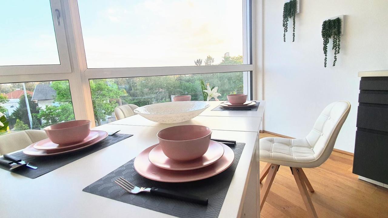 Rooftop Terrace, Free Garage Parking And Pool! Βιέννη Εξωτερικό φωτογραφία